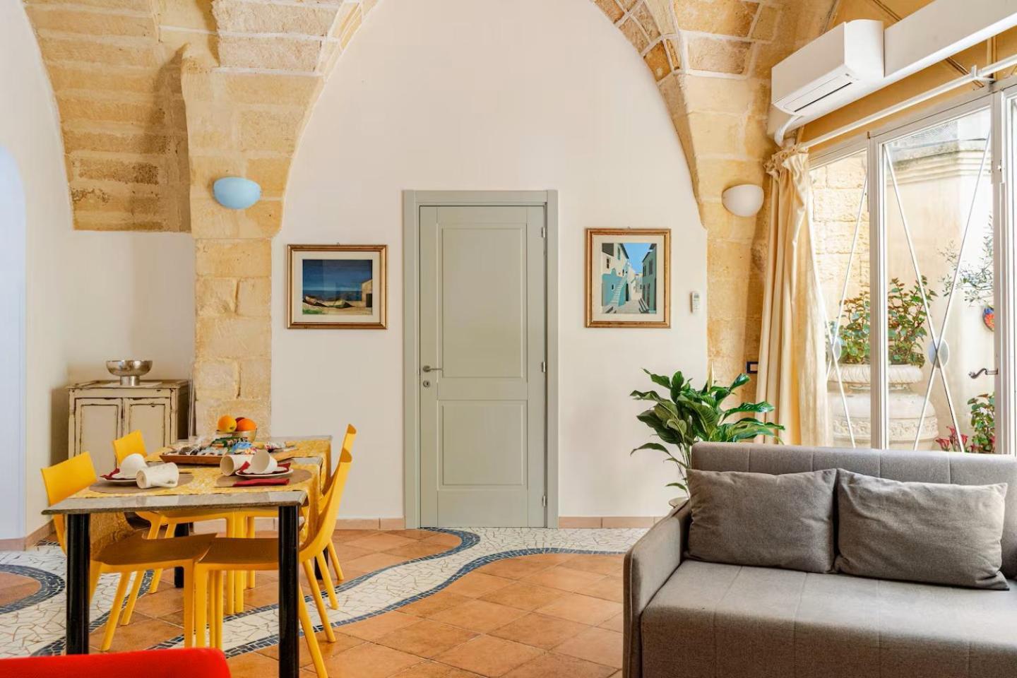 B&B Corte Dei Memoli Di Margiotta Giuseppina Лече Екстериор снимка