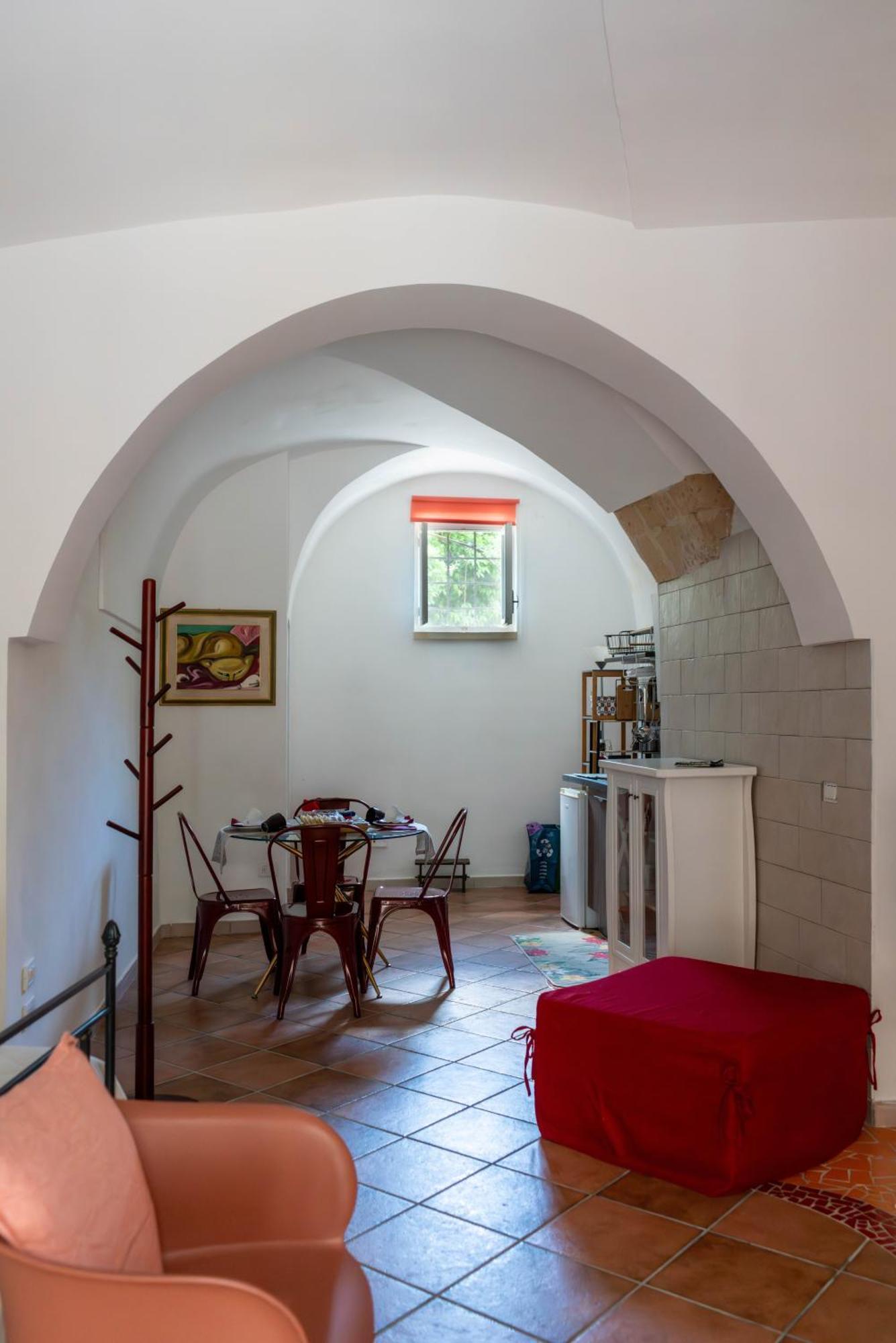 B&B Corte Dei Memoli Di Margiotta Giuseppina Лече Екстериор снимка